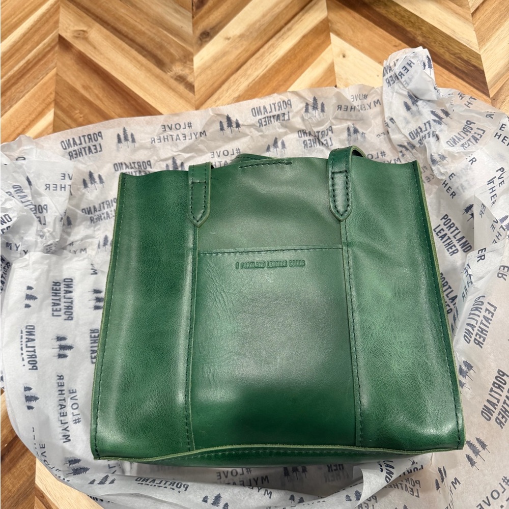 Portland Leather Classic Lola Tote in Cowboy Mint BNNU